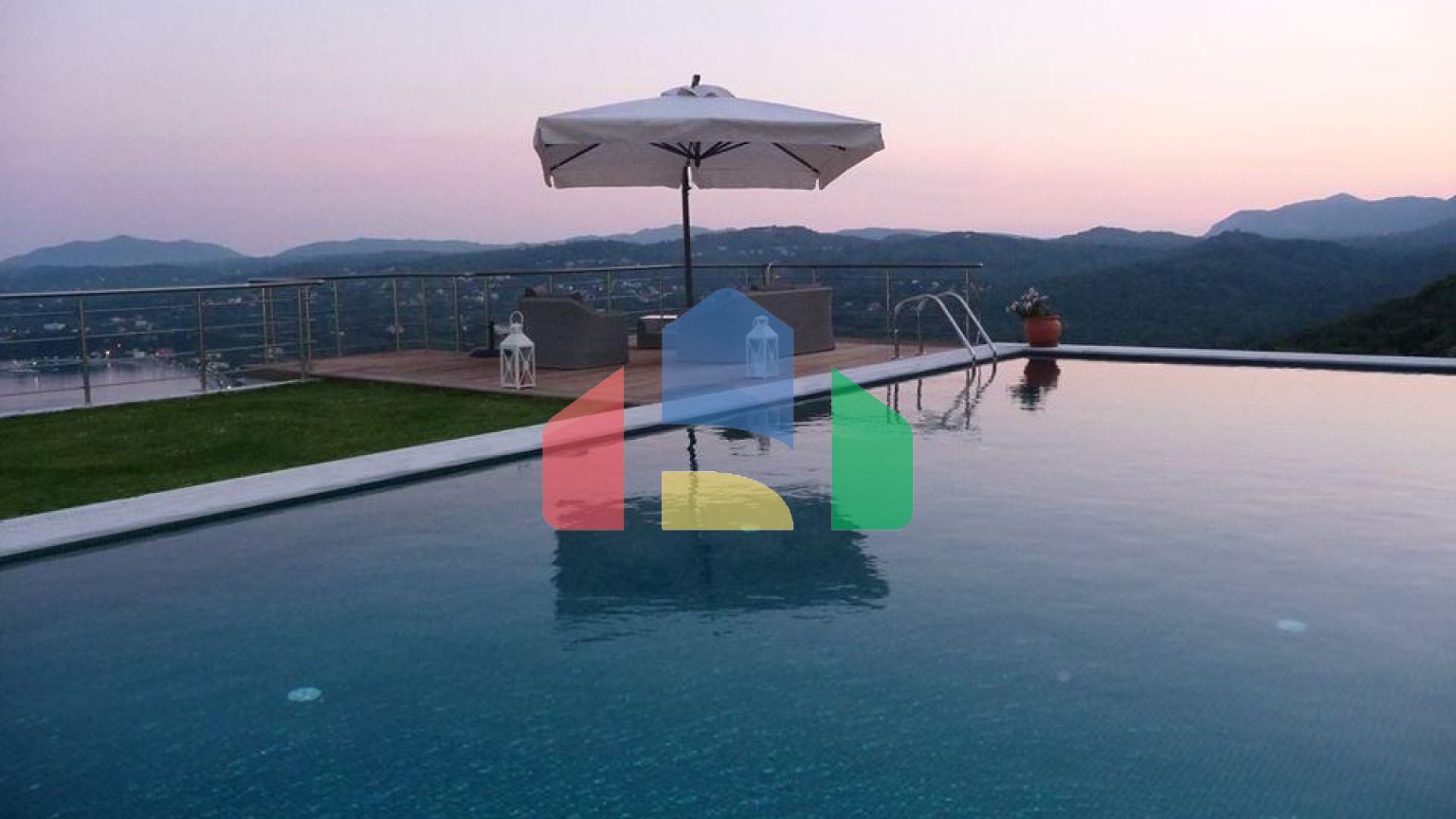 Продаж - Вілла 330 m² на о. Корфу