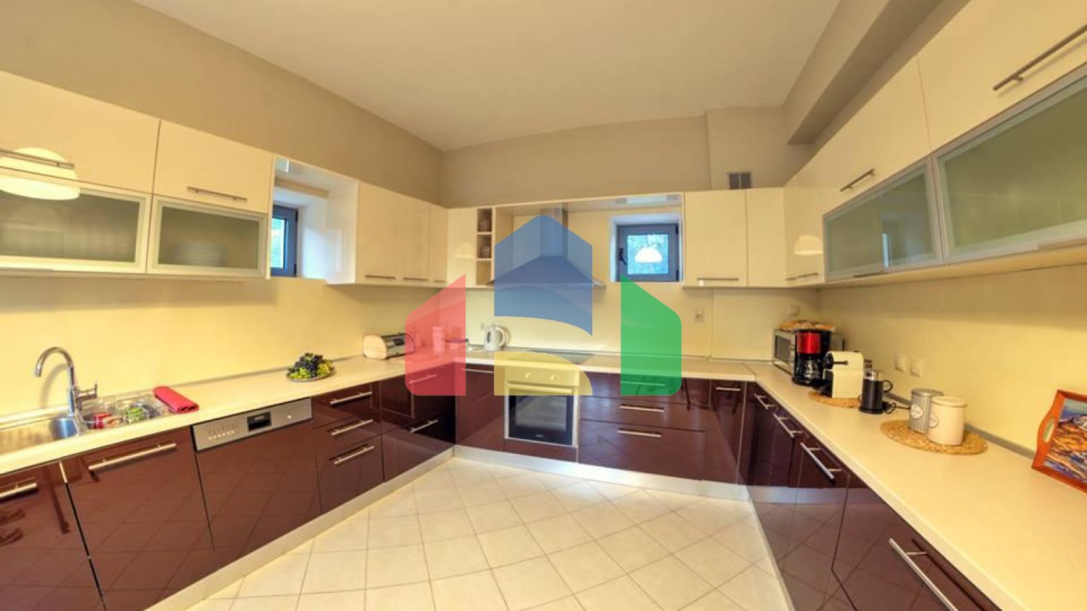 Продаж - Вілла 330 m² на о. Корфу