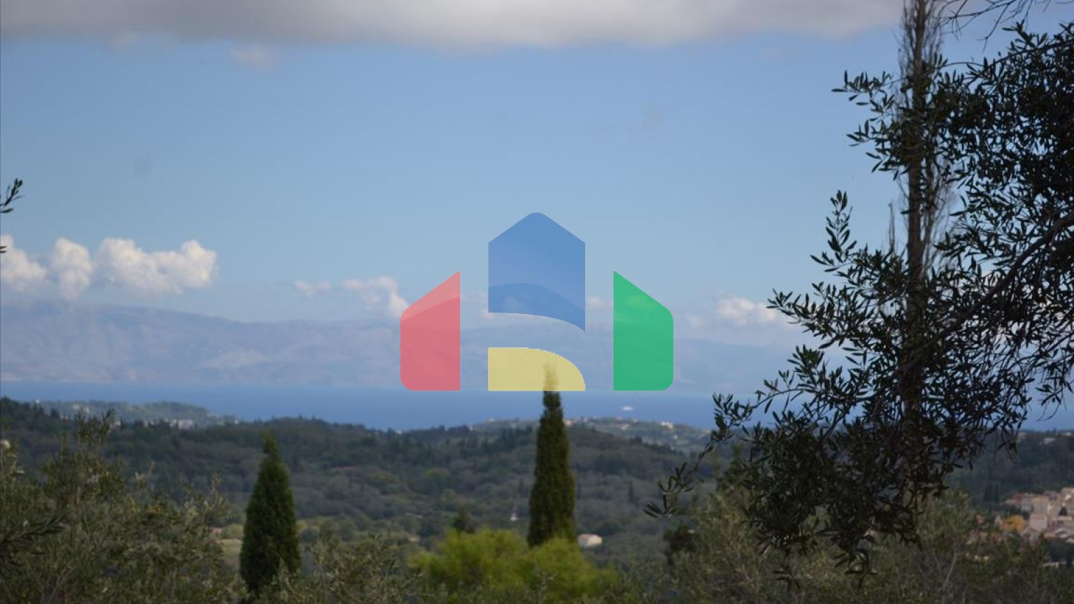 Продажа - Земельный участок 4673 m² на о. Корфу