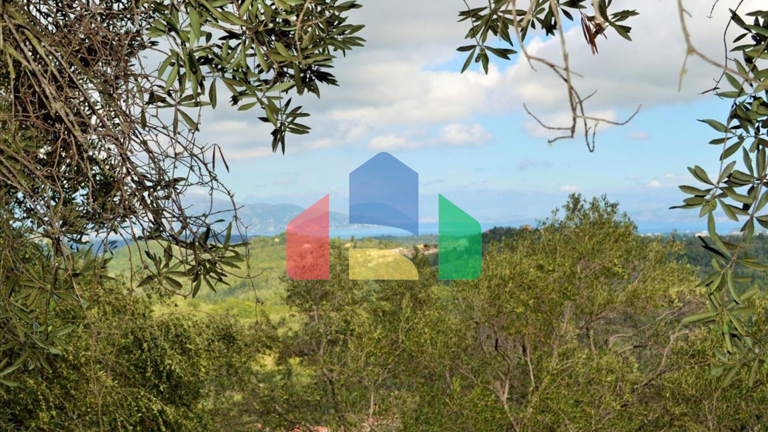 Продажа - Земельный участок 4673 m² на о. Корфу