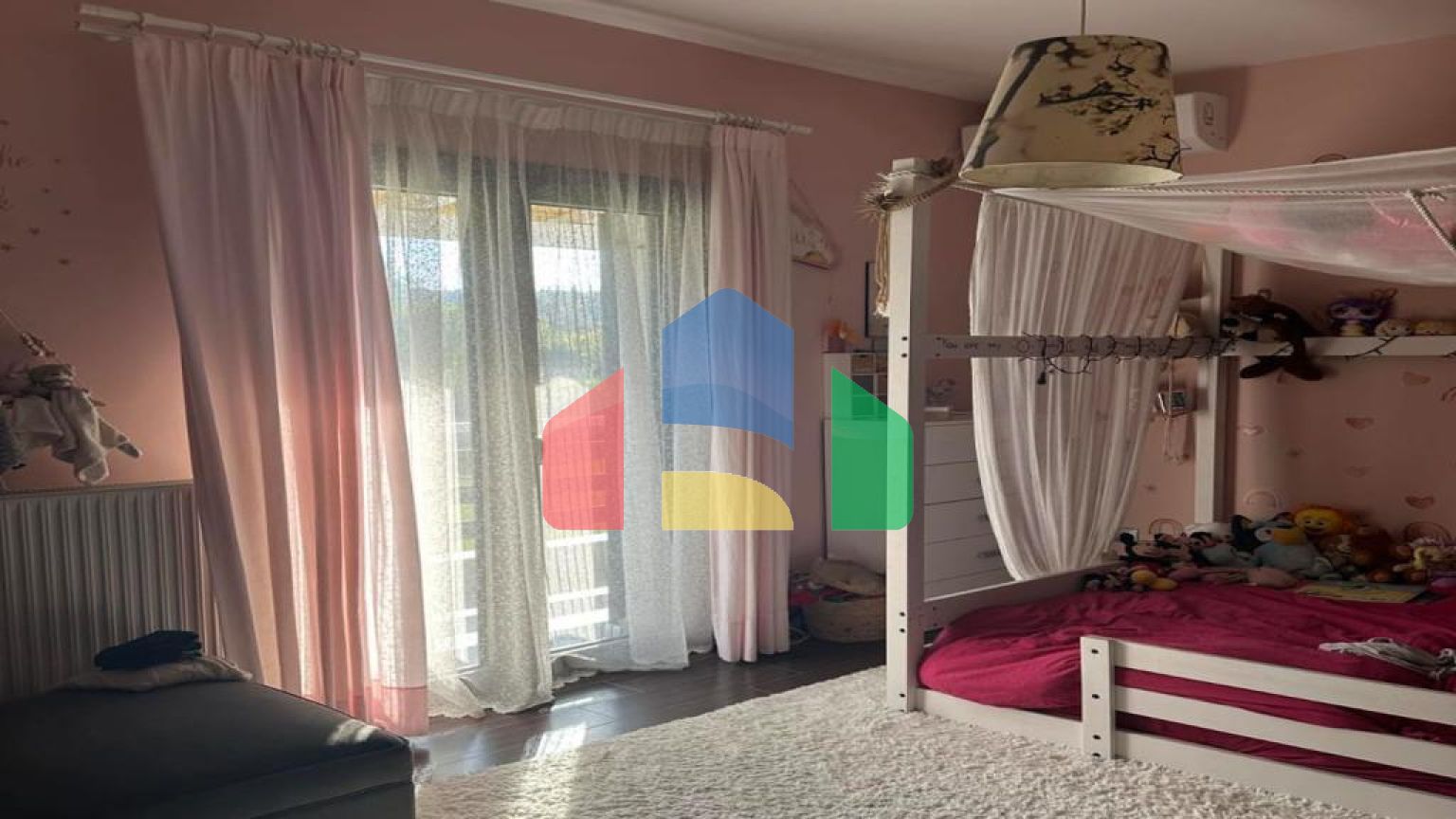 Продаж - Котедж 368 m² на о. Корфу