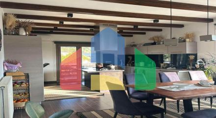 Продаж - Котедж 368 m² на о. Корфу