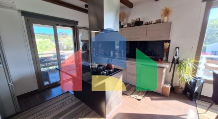 Продаж - Котедж 368 m² на о. Корфу