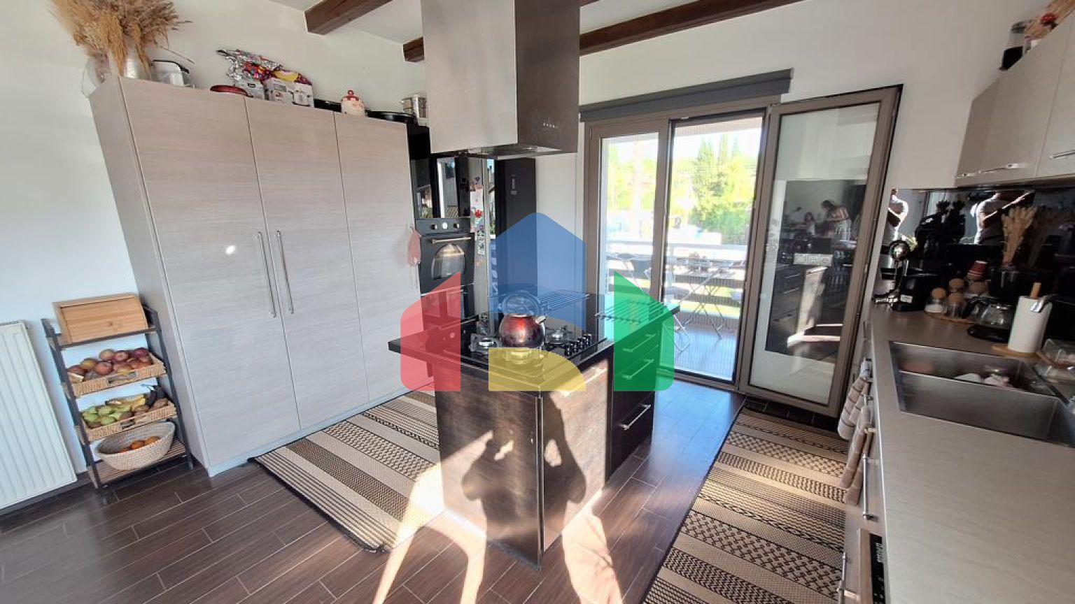 Продаж - Котедж 368 m² на о. Корфу