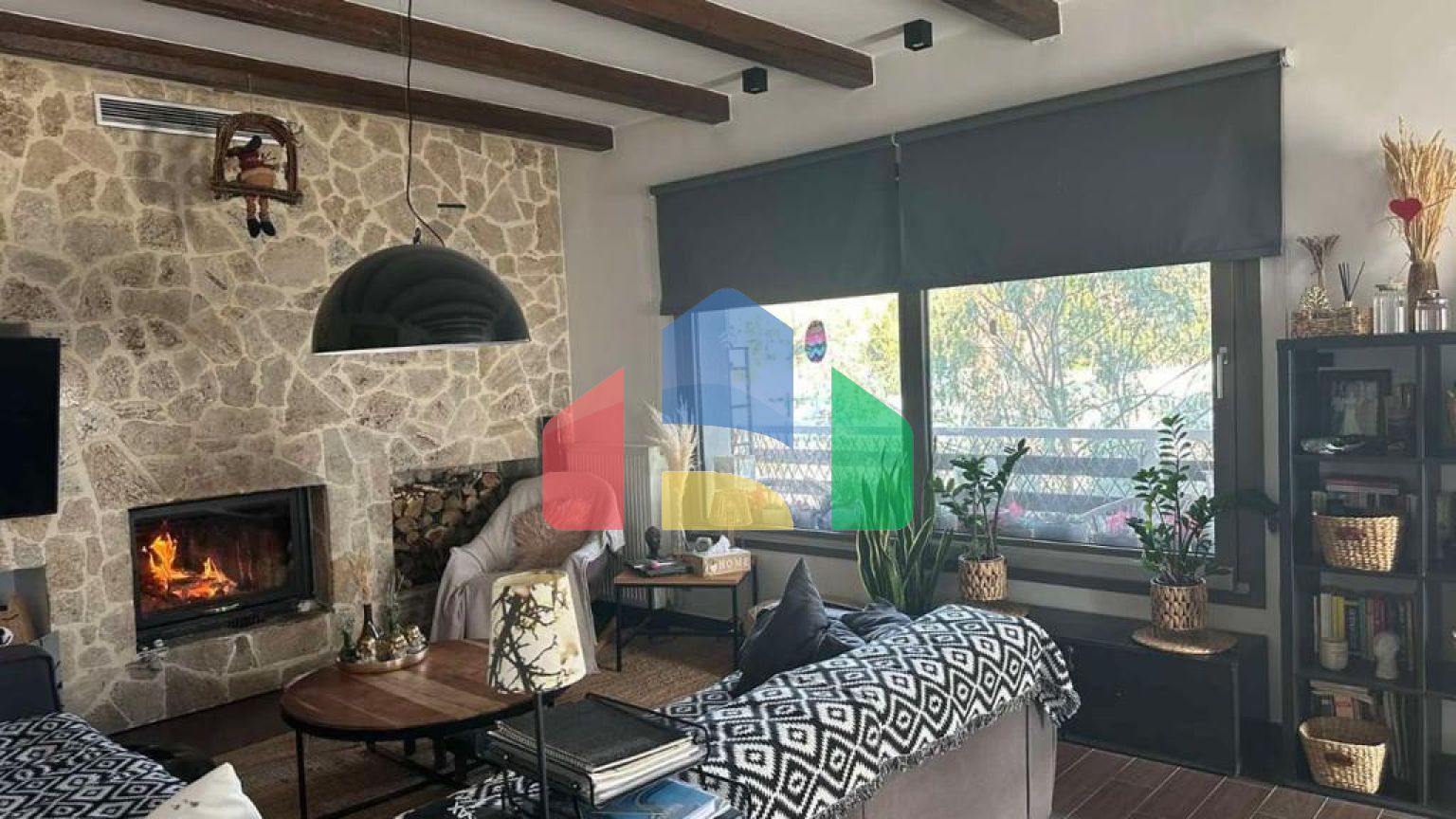 Продаж - Котедж 368 m² на о. Корфу