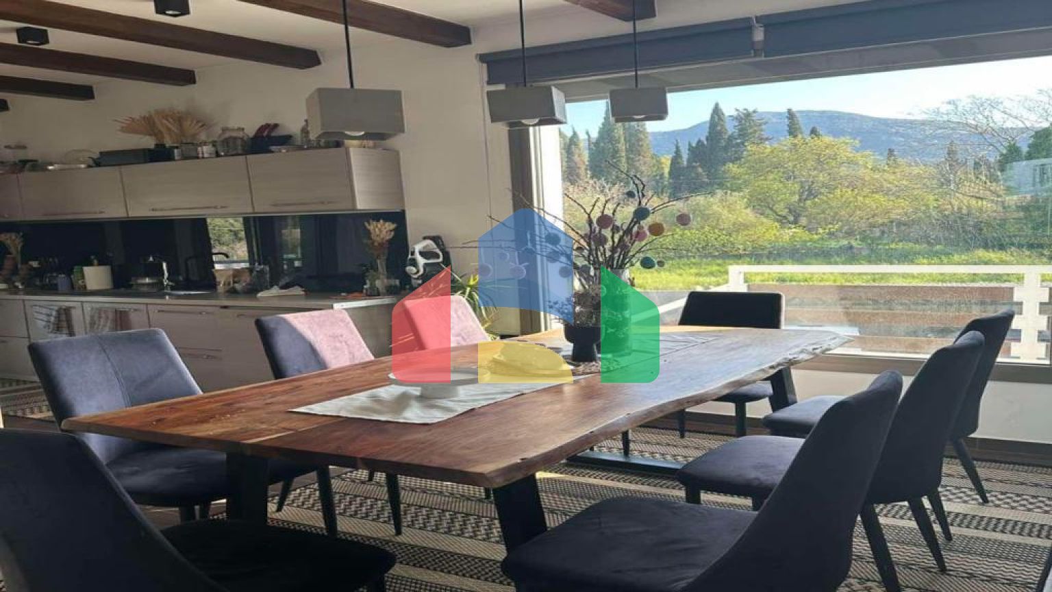 Продаж - Котедж 368 m² на о. Корфу