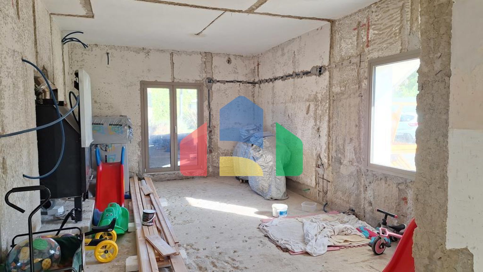 Продаж - Котедж 368 m² на о. Корфу