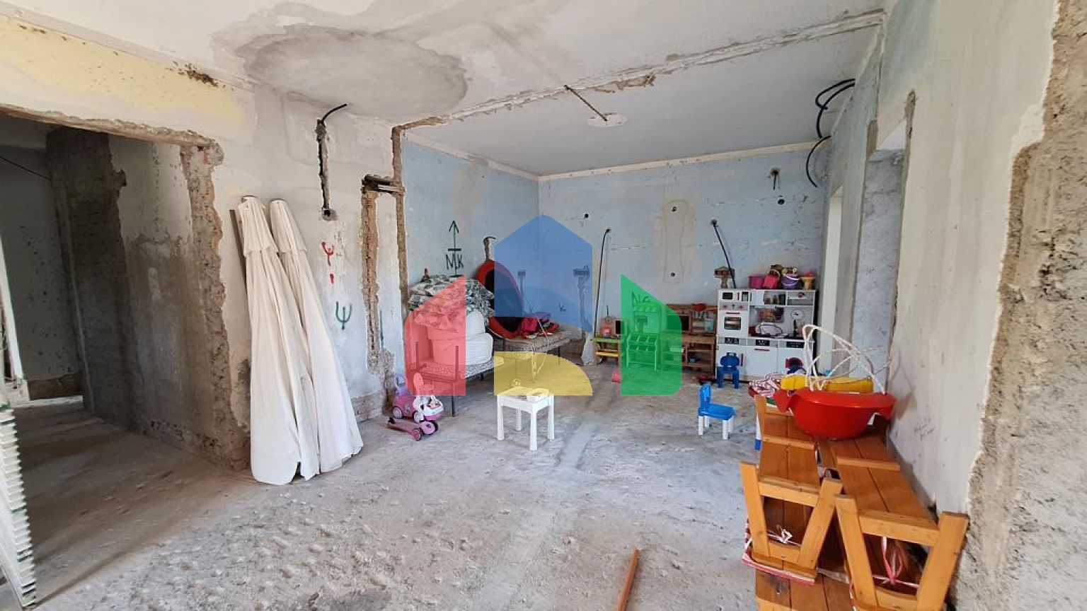 Продаж - Котедж 368 m² на о. Корфу