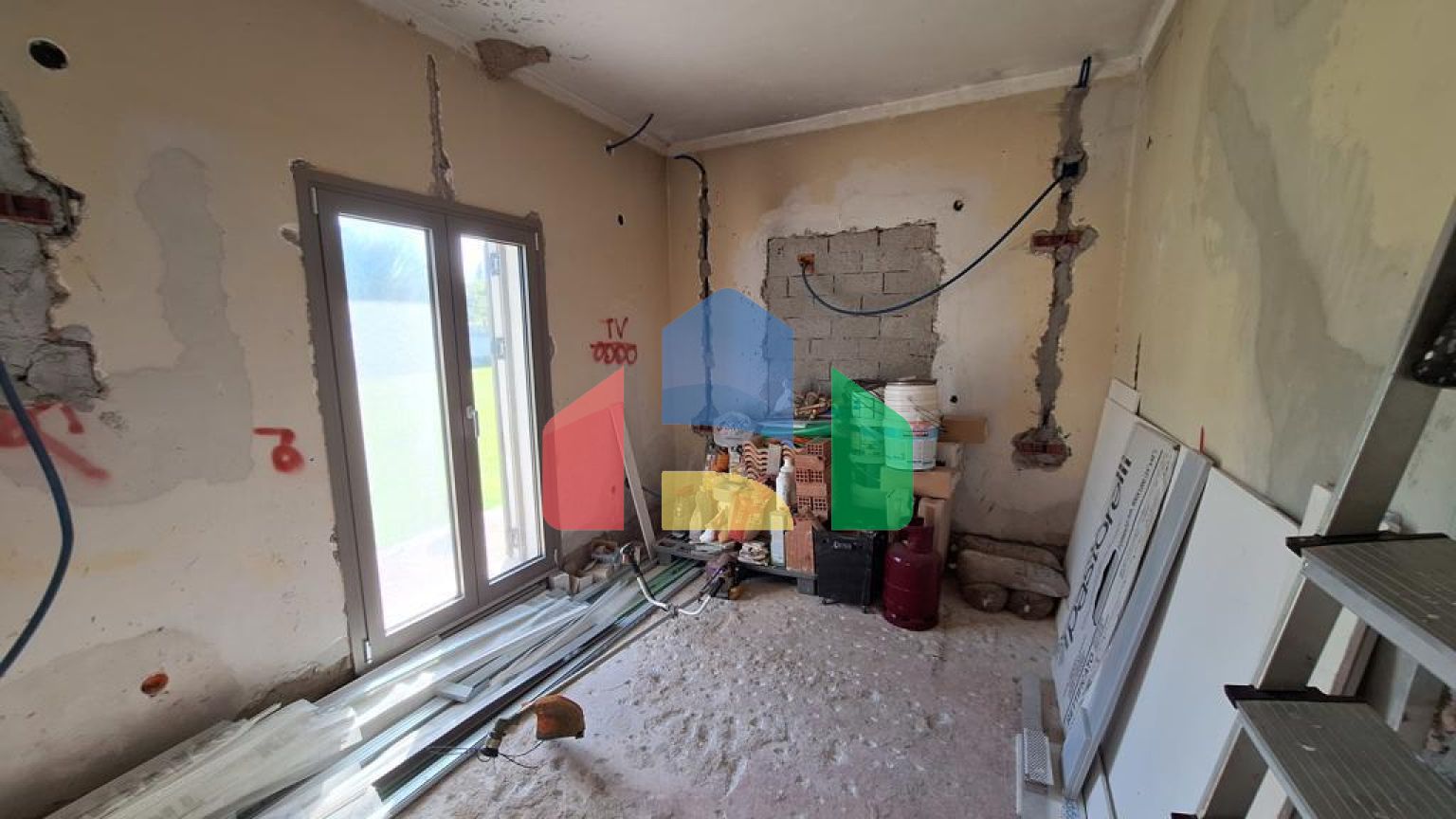 Продаж - Котедж 368 m² на о. Корфу