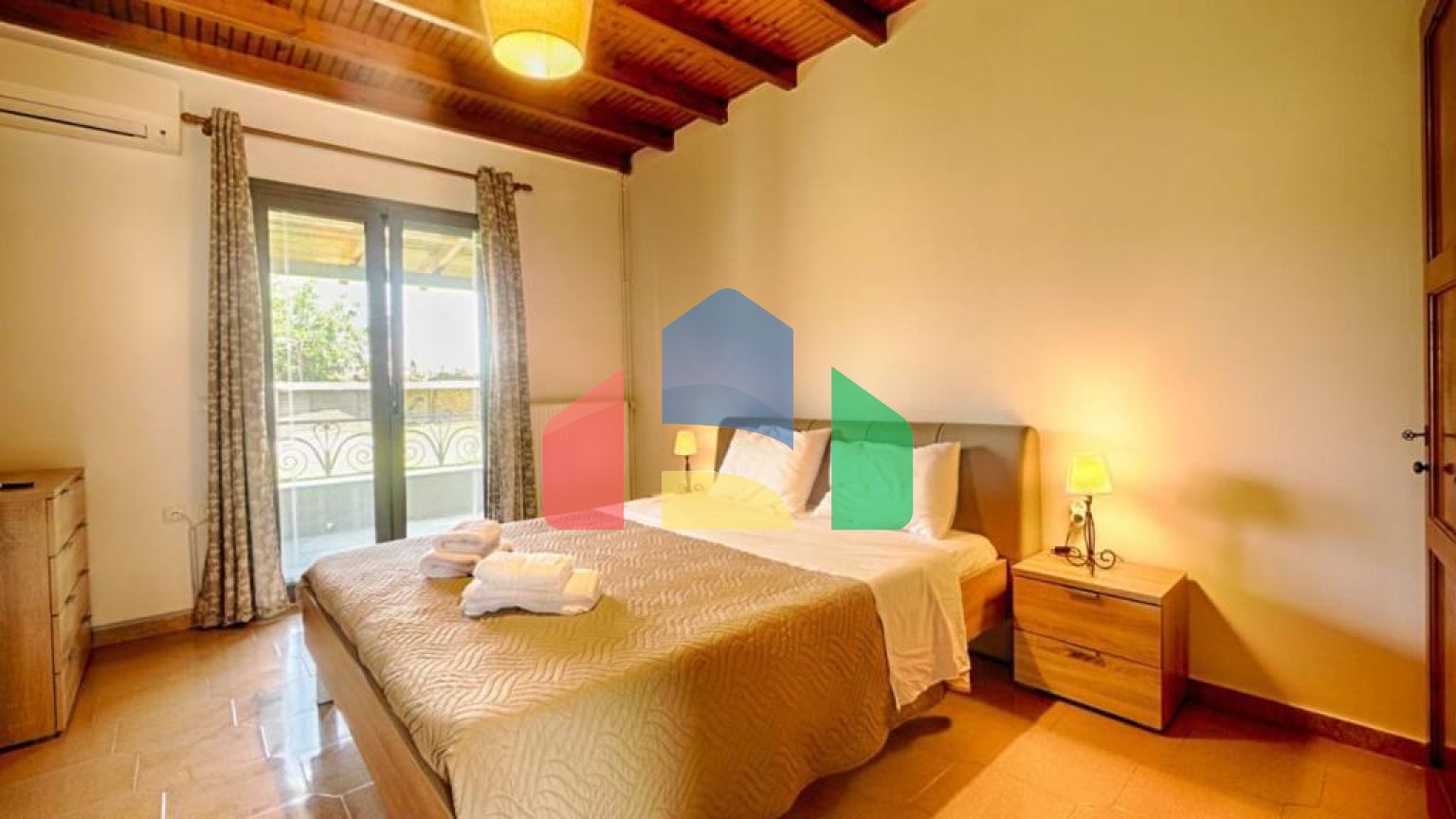 Продаж - Котедж 368 m² на о. Корфу