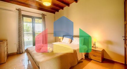 Продаж - Котедж 368 m² на о. Корфу