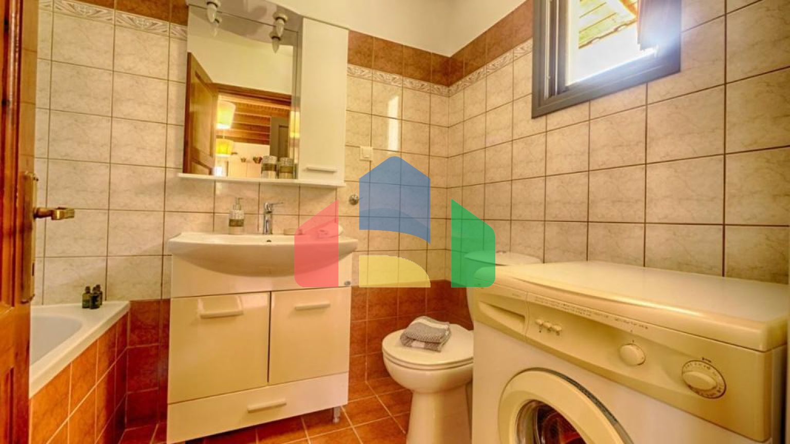 Продаж - Котедж 368 m² на о. Корфу