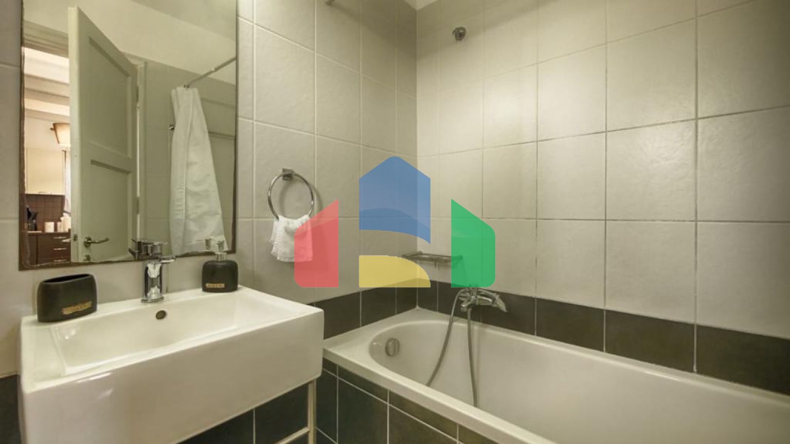 Продаж - Котедж 368 m² на о. Корфу