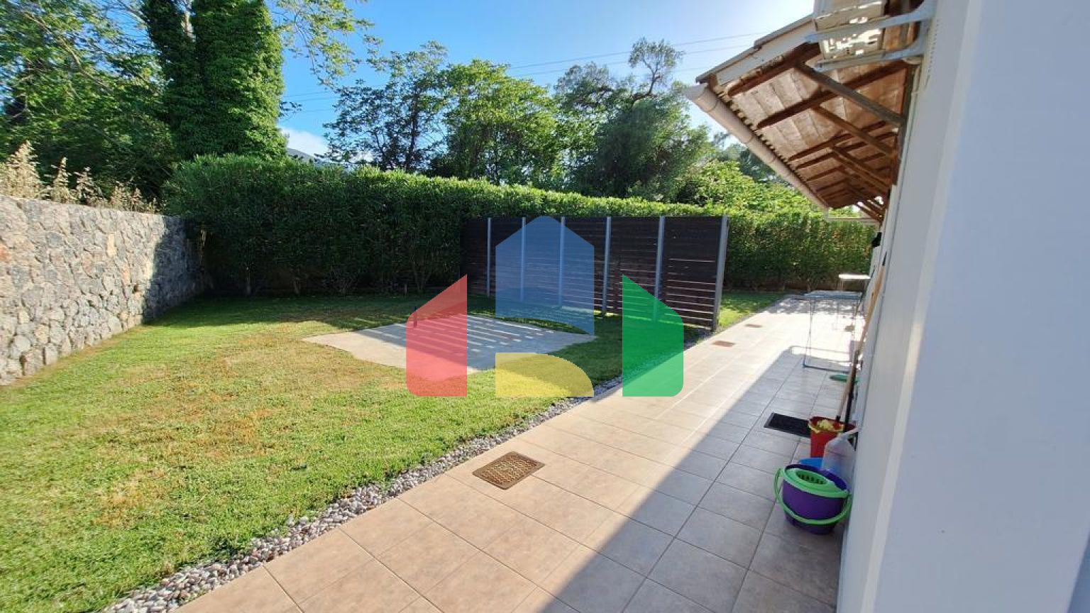 Продаж - Котедж 368 m² на о. Корфу