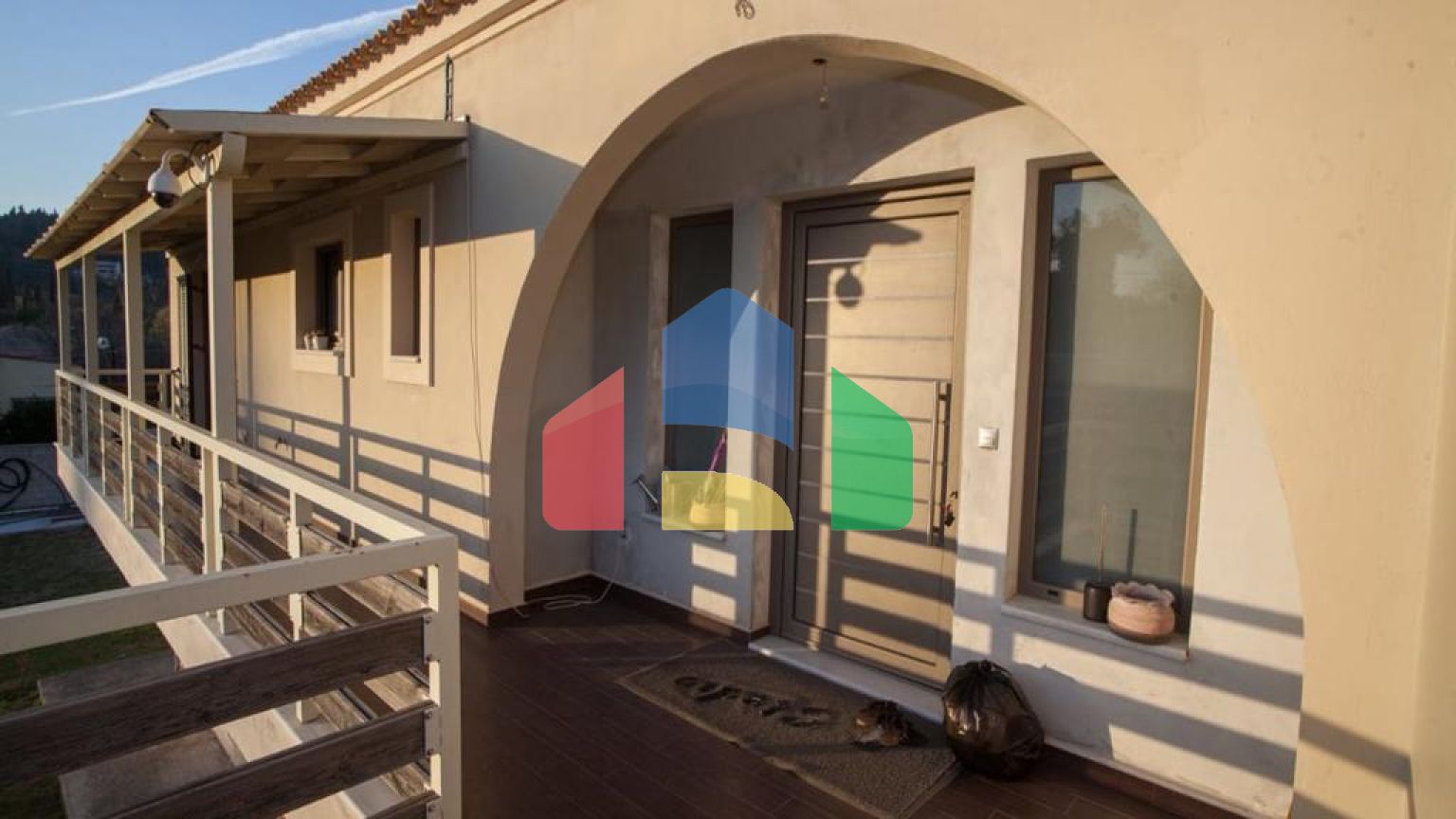 Продаж - Котедж 368 m² на о. Корфу