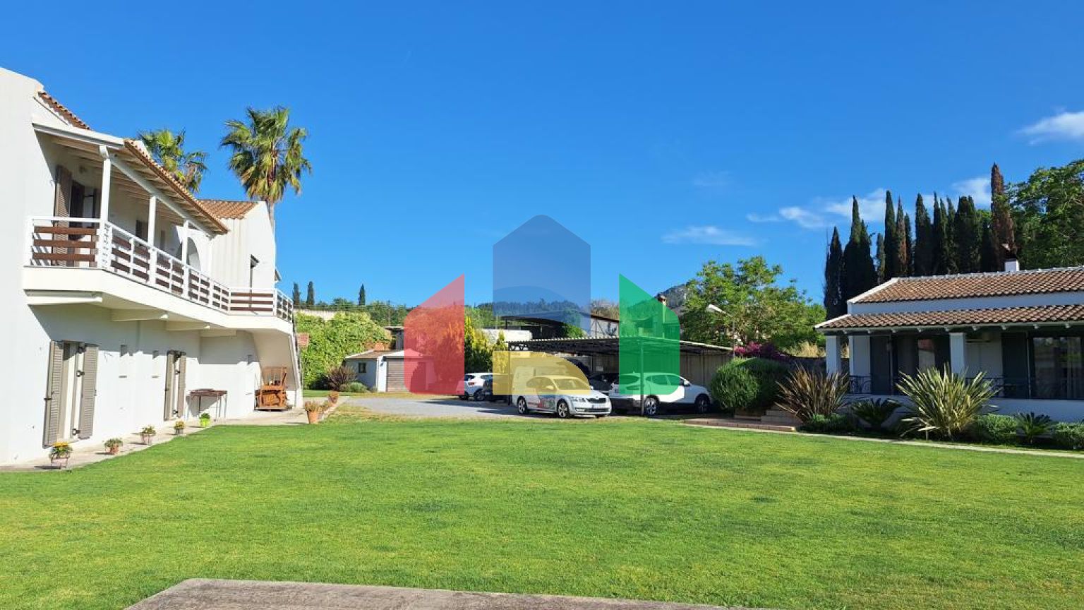 Продаж - Котедж 368 m² на о. Корфу