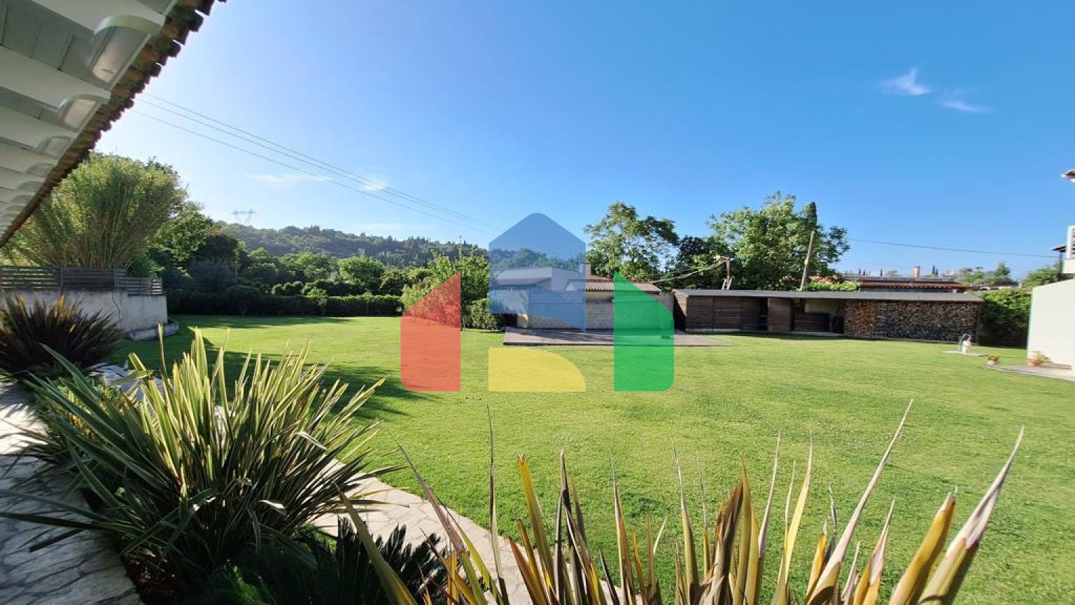 Продаж - Котедж 368 m² на о. Корфу