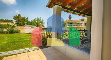 Продаж - Котедж 368 m² на о. Корфу