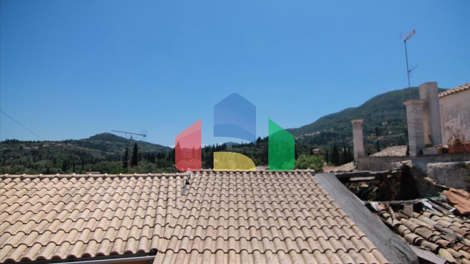 Продаж - Котедж 135 m² на о. Корфу