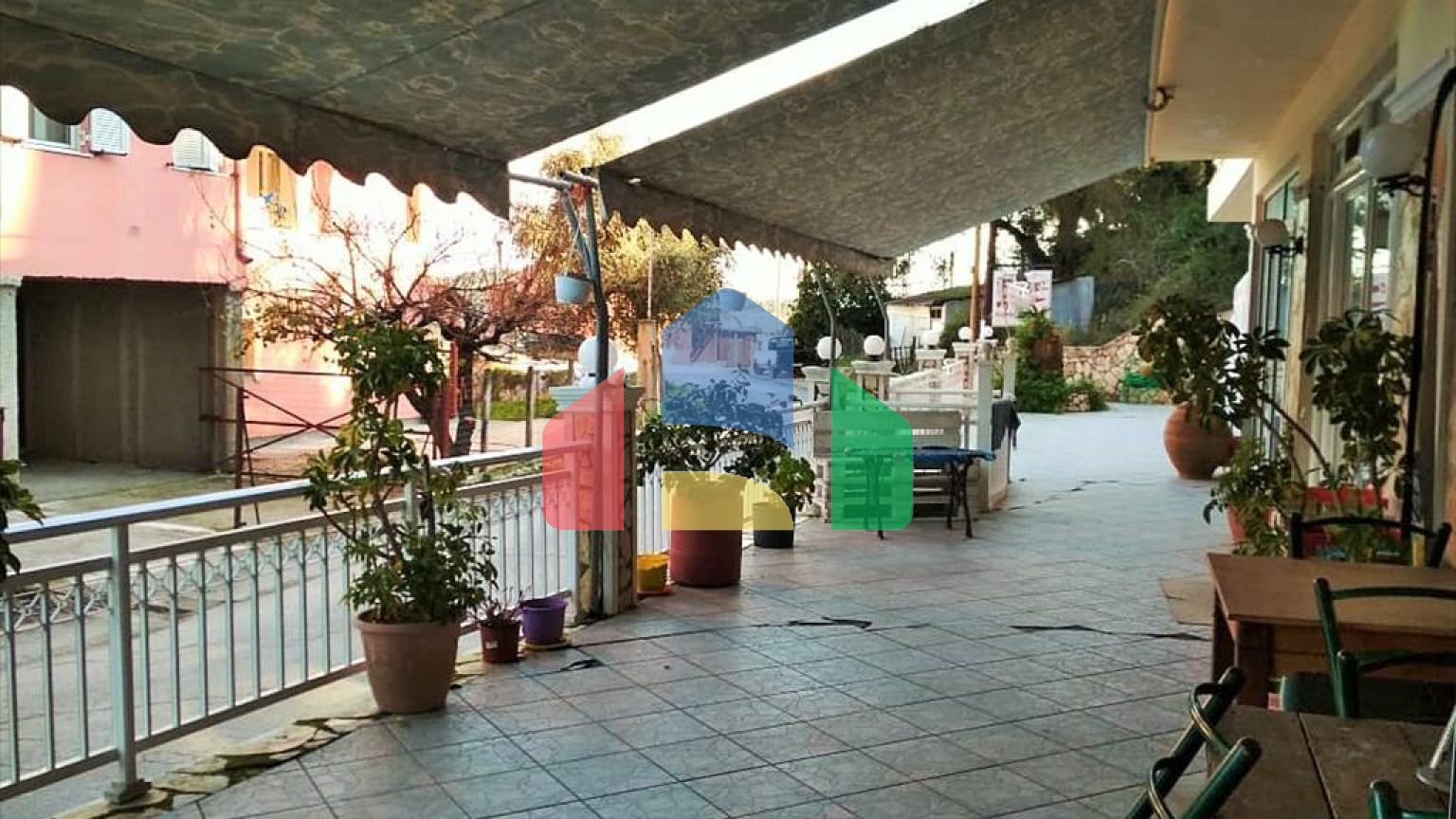 Продажа - Гостиница 600 m² на о. Корфу