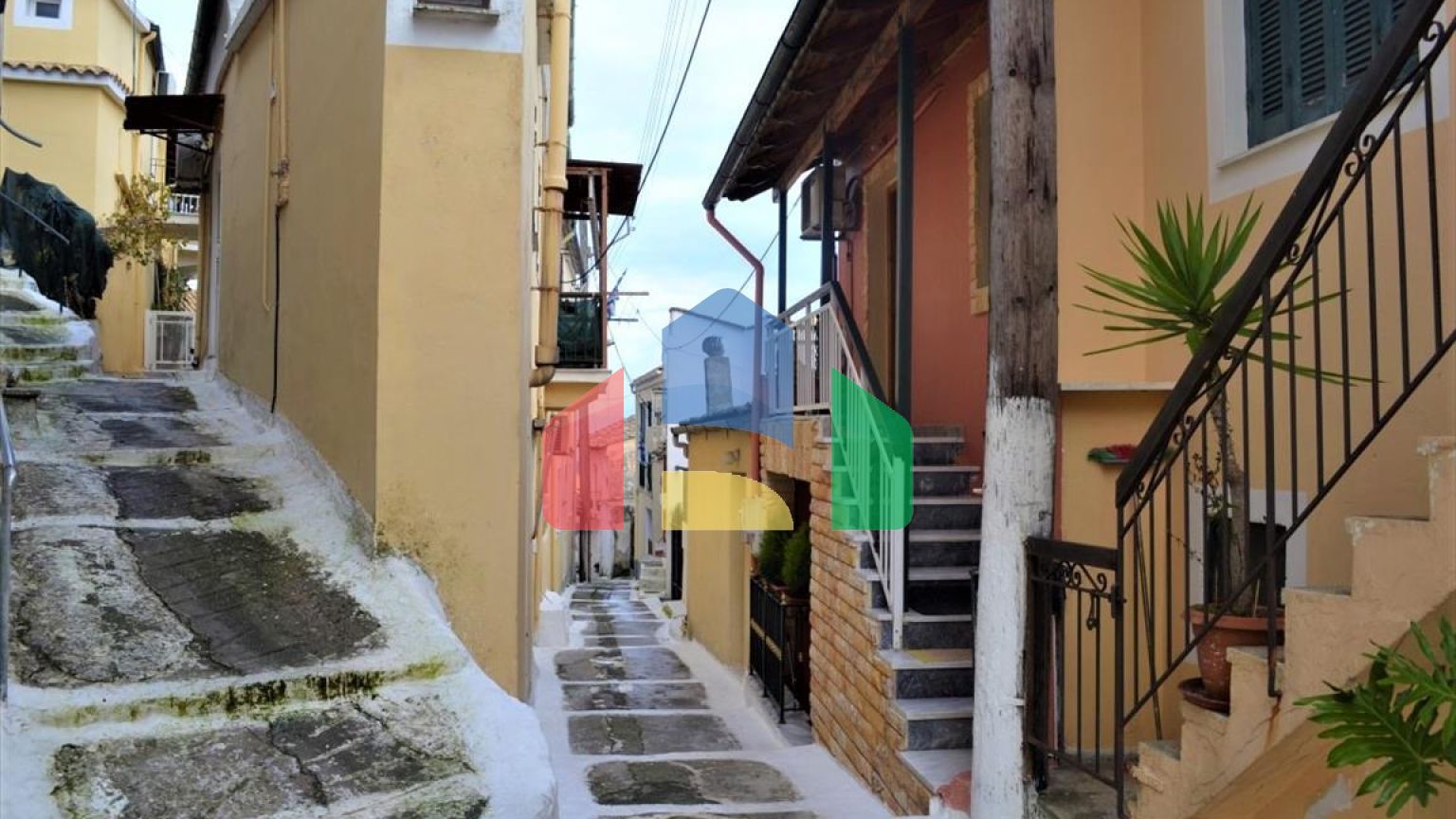 Продаж - Таунхаус 85 m² на о. Корфу