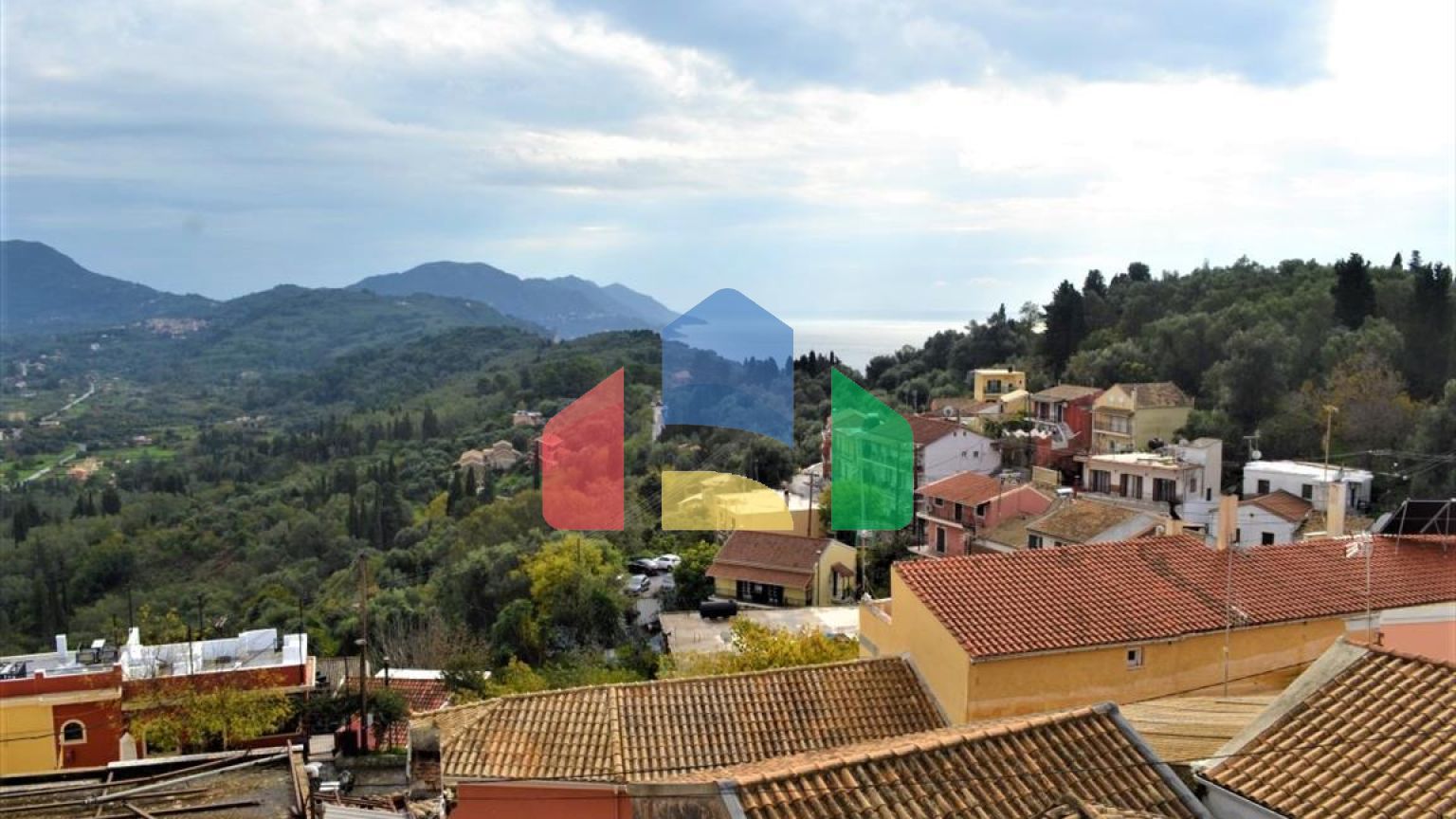 Продаж - Таунхаус 85 m² на о. Корфу