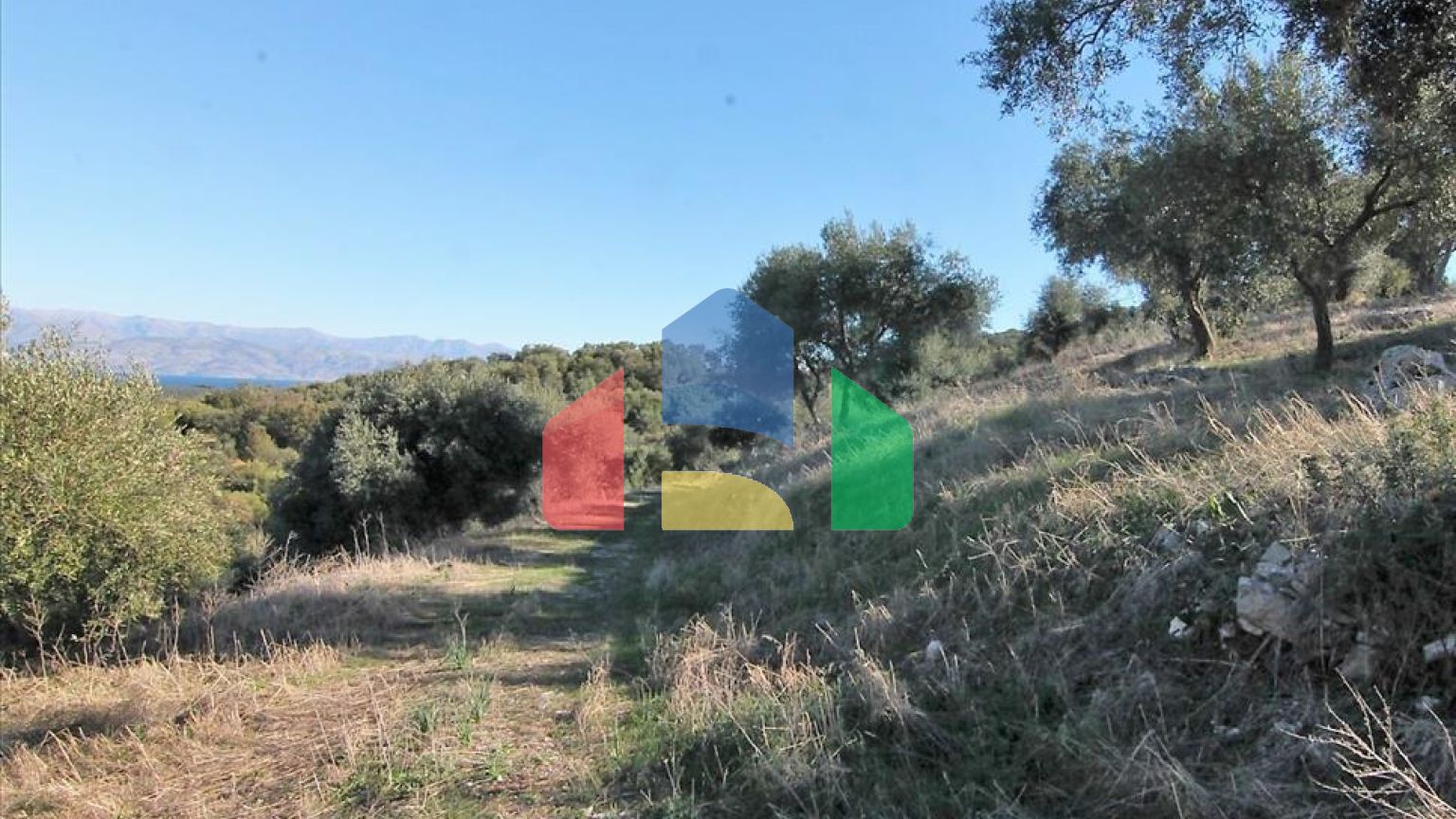 Продаж - Земельна ділянка 41000 m² на о. Корфу