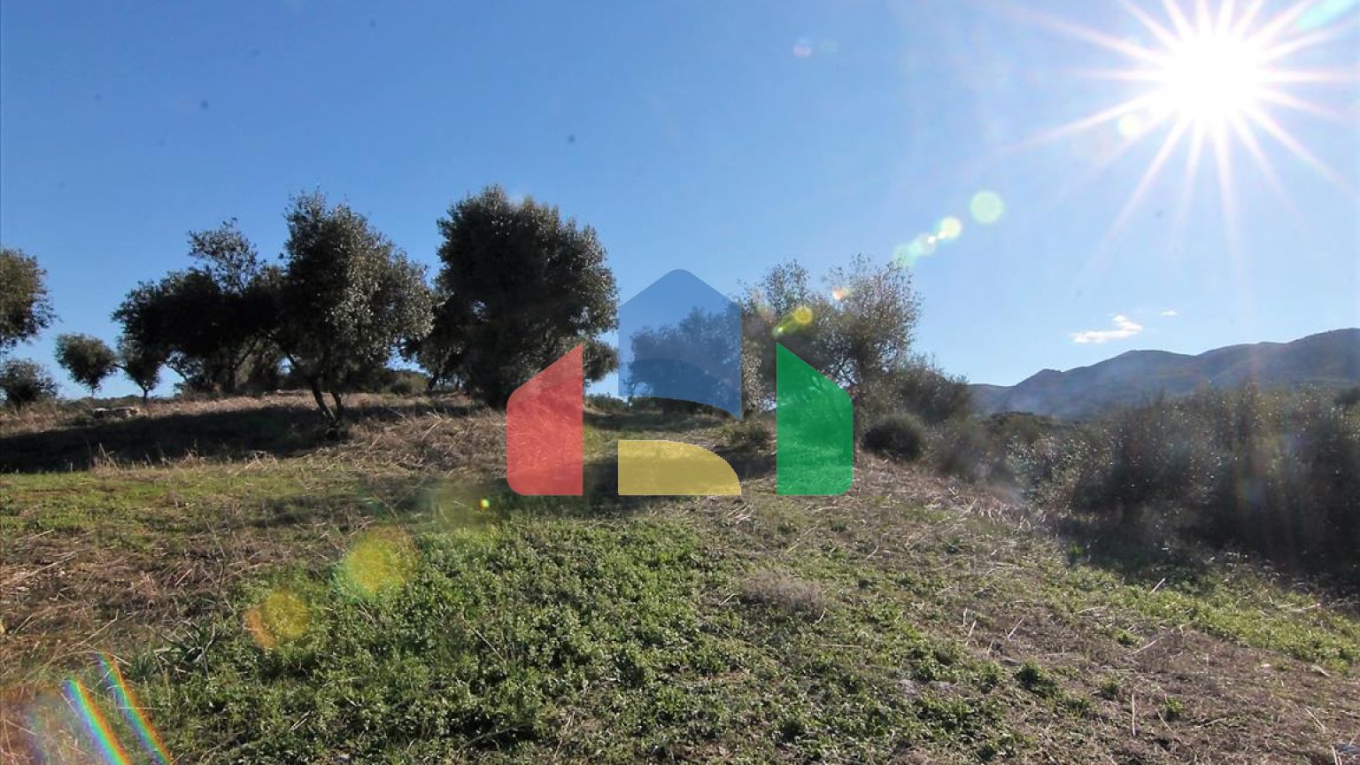 Продаж - Земельна ділянка 41000 m² на о. Корфу