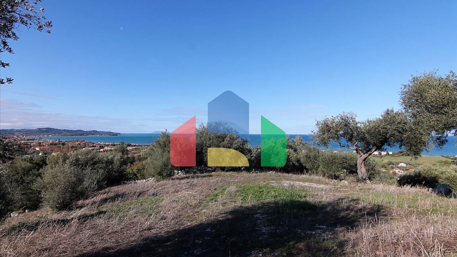 Продаж - Земельна ділянка 41000 m² на о. Корфу