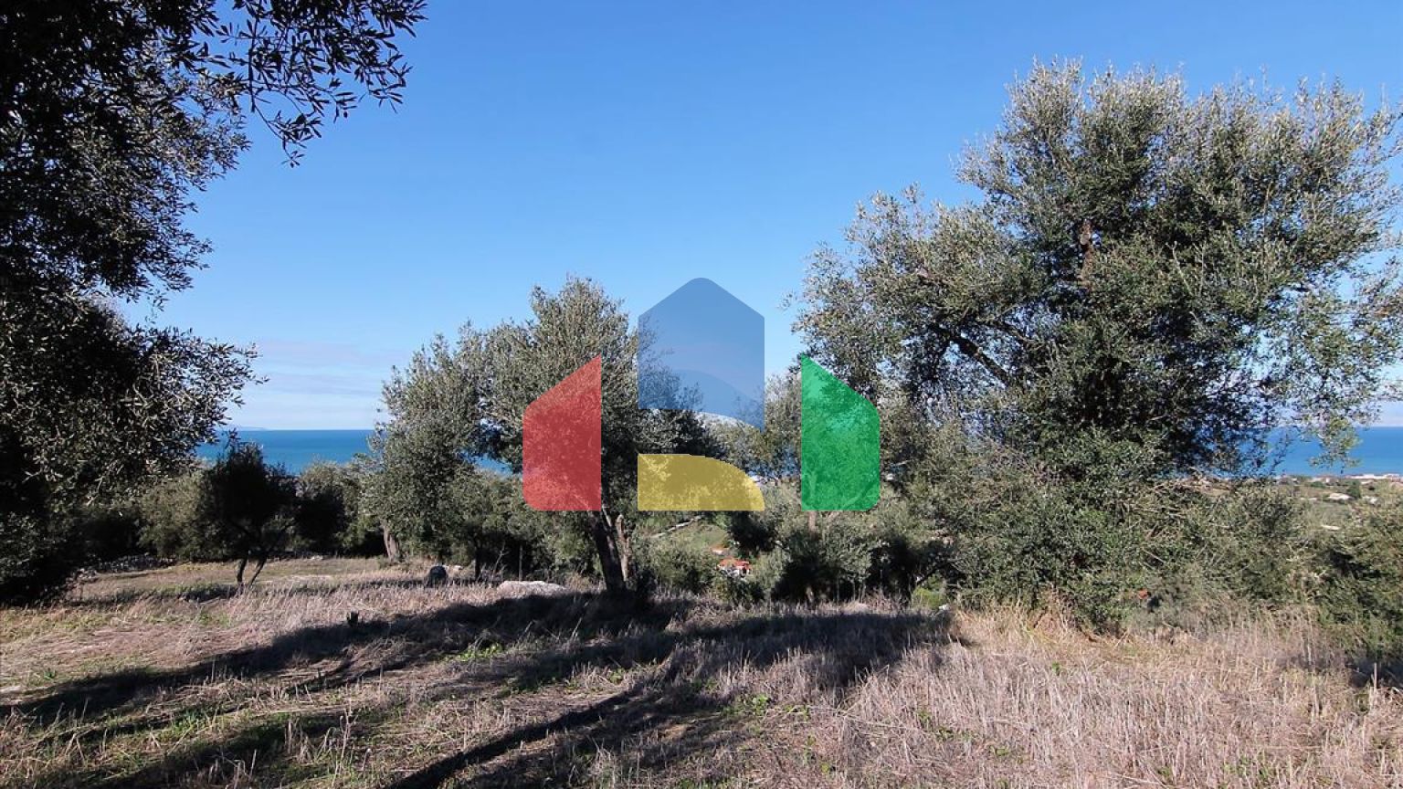 Продаж - Земельна ділянка 41000 m² на о. Корфу