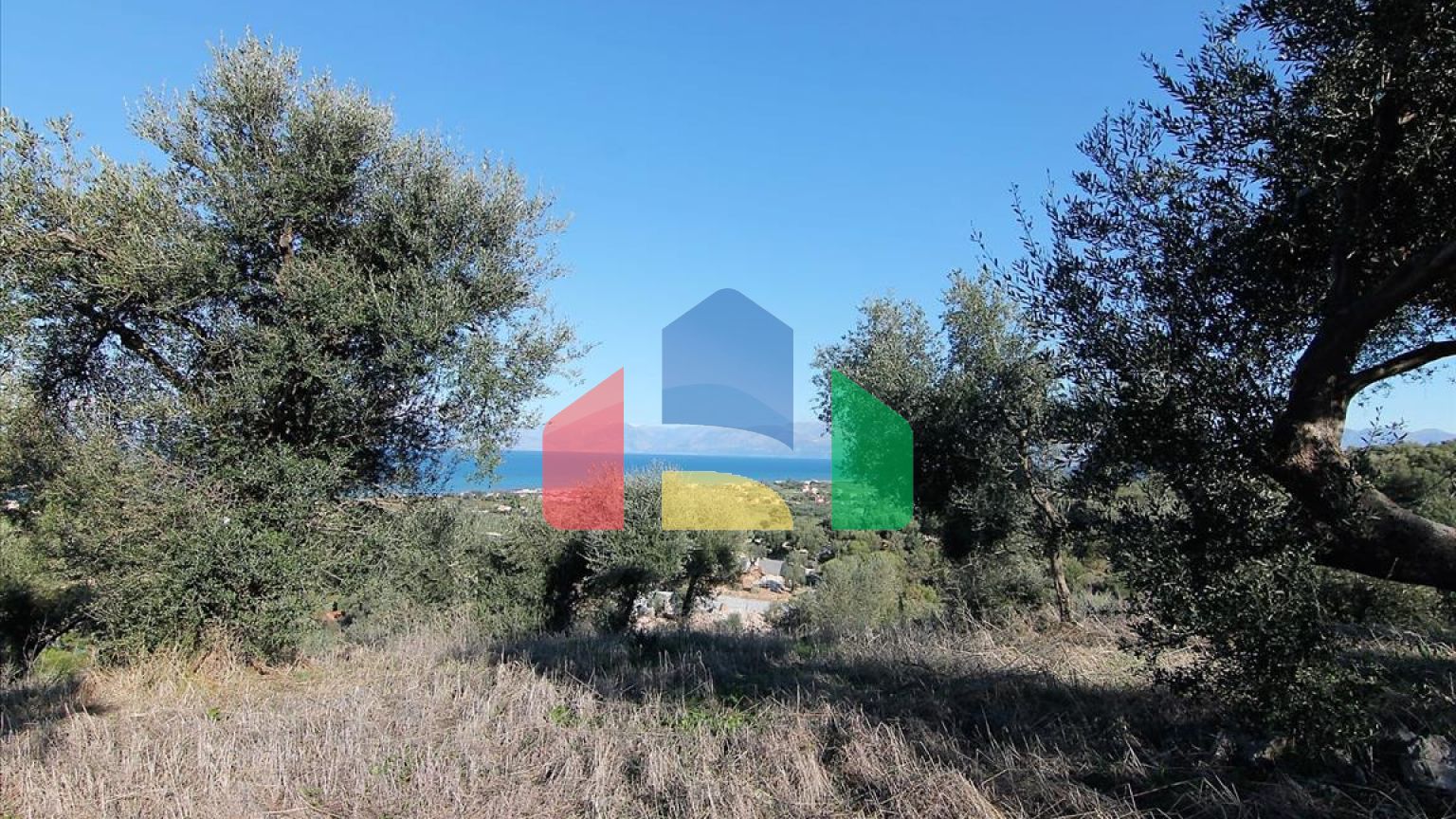 Продаж - Земельна ділянка 41000 m² на о. Корфу