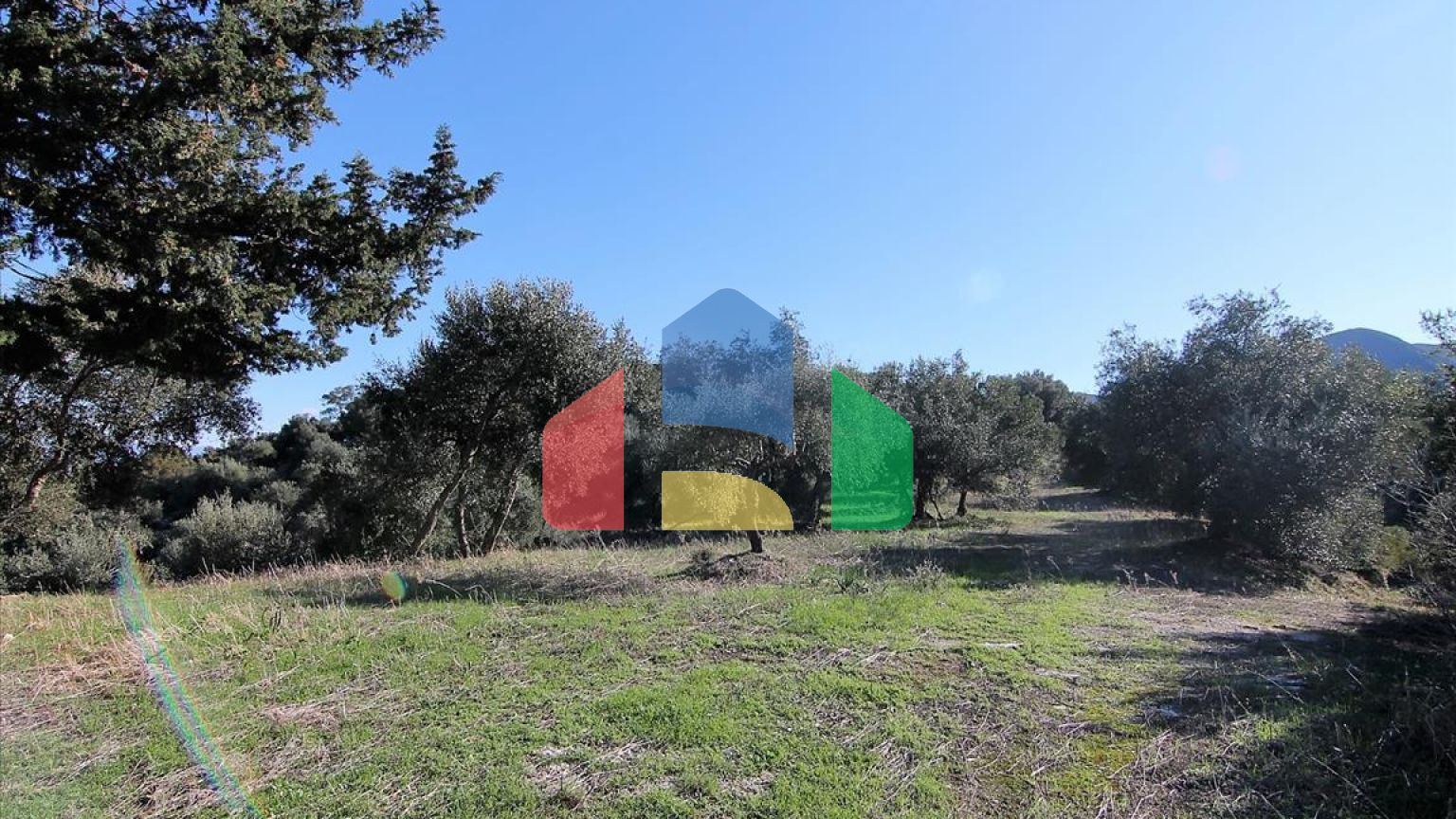 Продаж - Земельна ділянка 41000 m² на о. Корфу