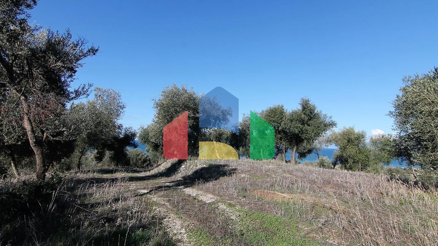 Продаж - Земельна ділянка 41000 m² на о. Корфу