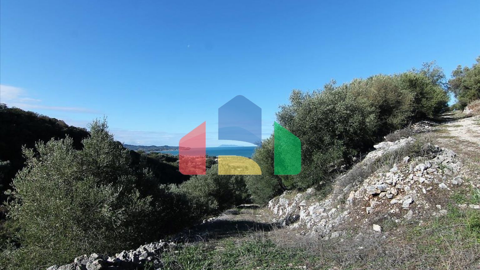 Продаж - Земельна ділянка 41000 m² на о. Корфу