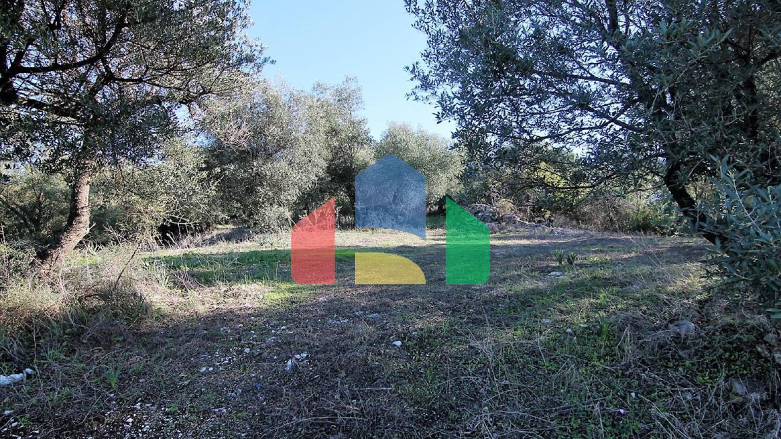 Продаж - Земельна ділянка 41000 m² на о. Корфу