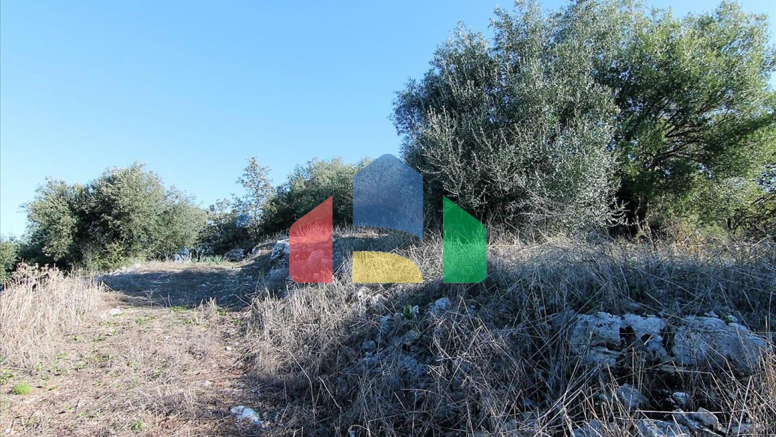 Продаж - Земельна ділянка 41000 m² на о. Корфу