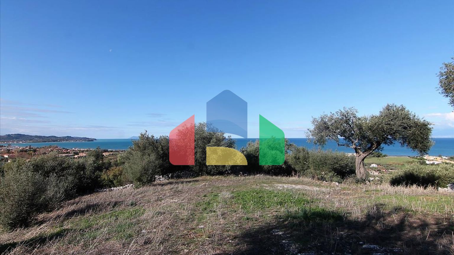 Продаж - Земельна ділянка 41000 m² на о. Корфу