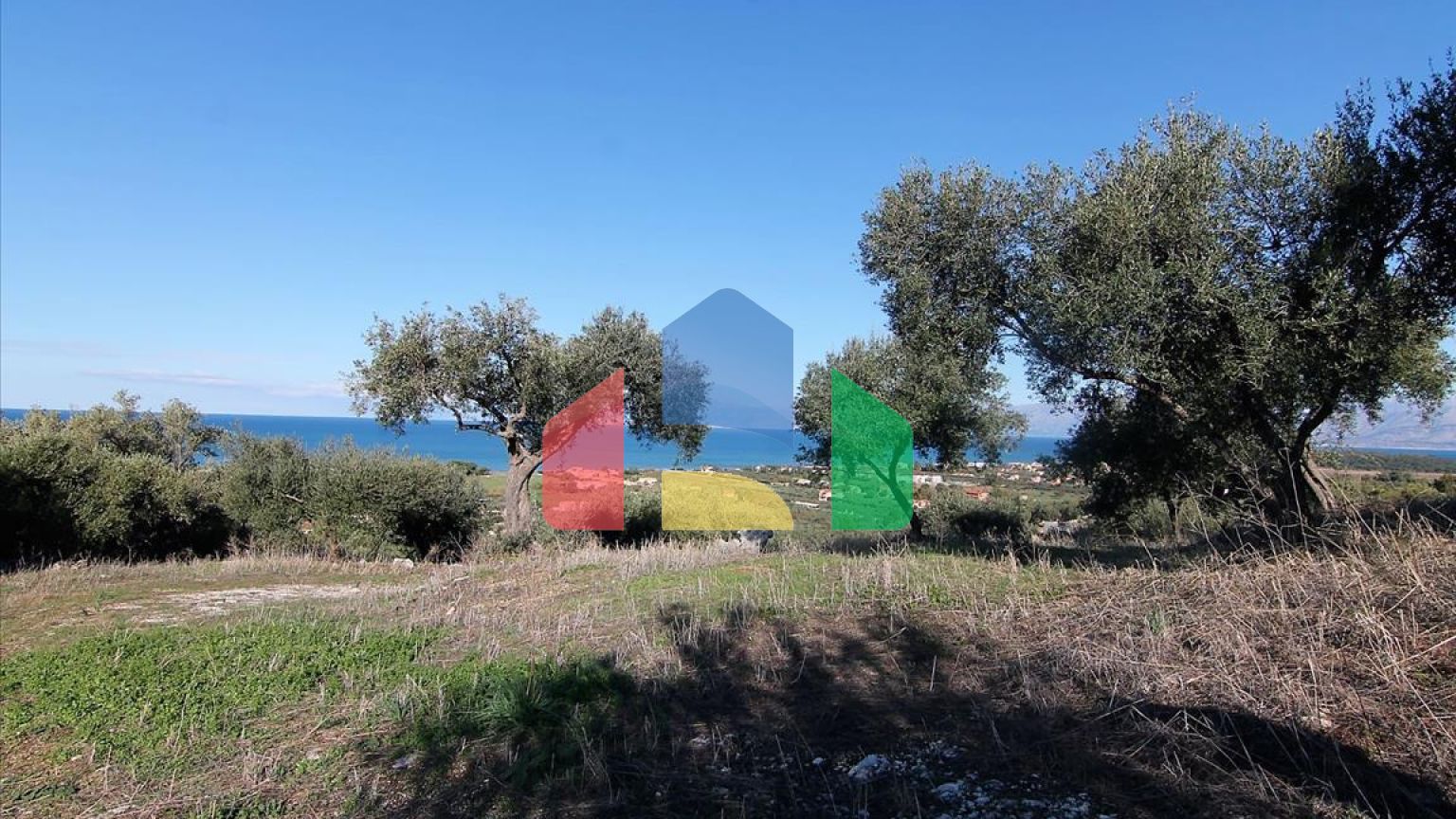 Продаж - Земельна ділянка 41000 m² на о. Корфу