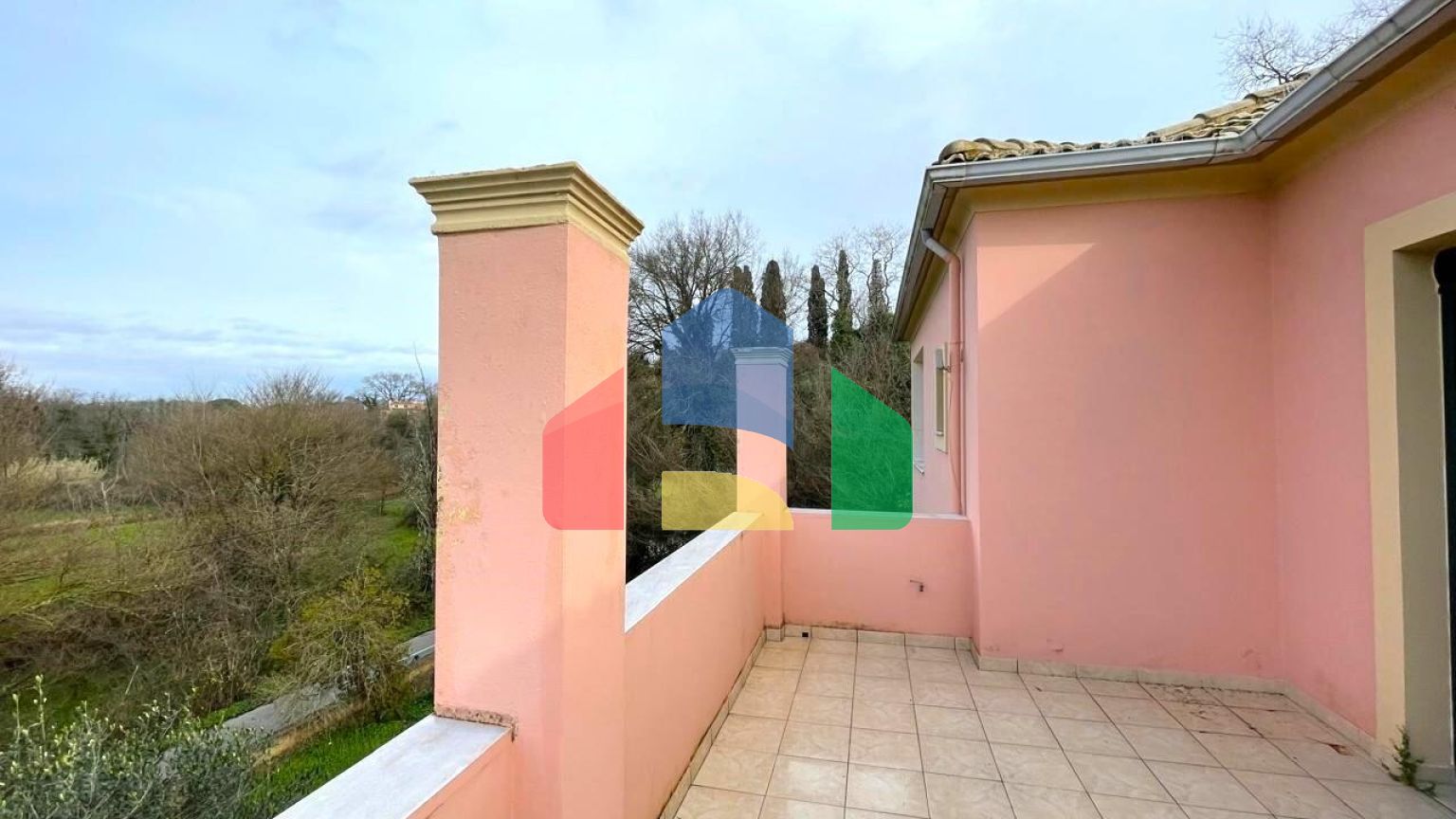 Продажа - Коттедж 160 m² на о. Корфу