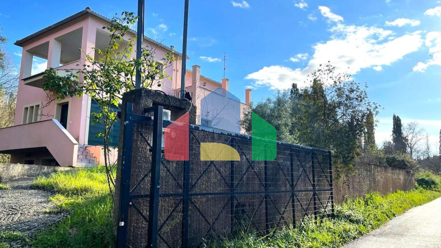 Продажа - Коттедж 160 m² на о. Корфу