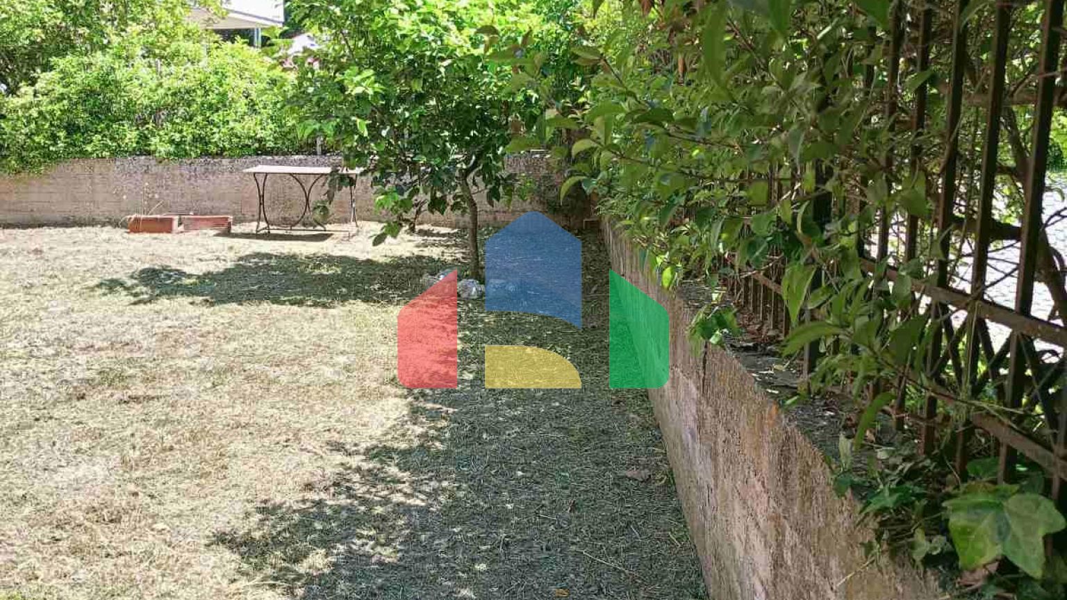 Продажа - Таунхаус 130 m² на о. Корфу