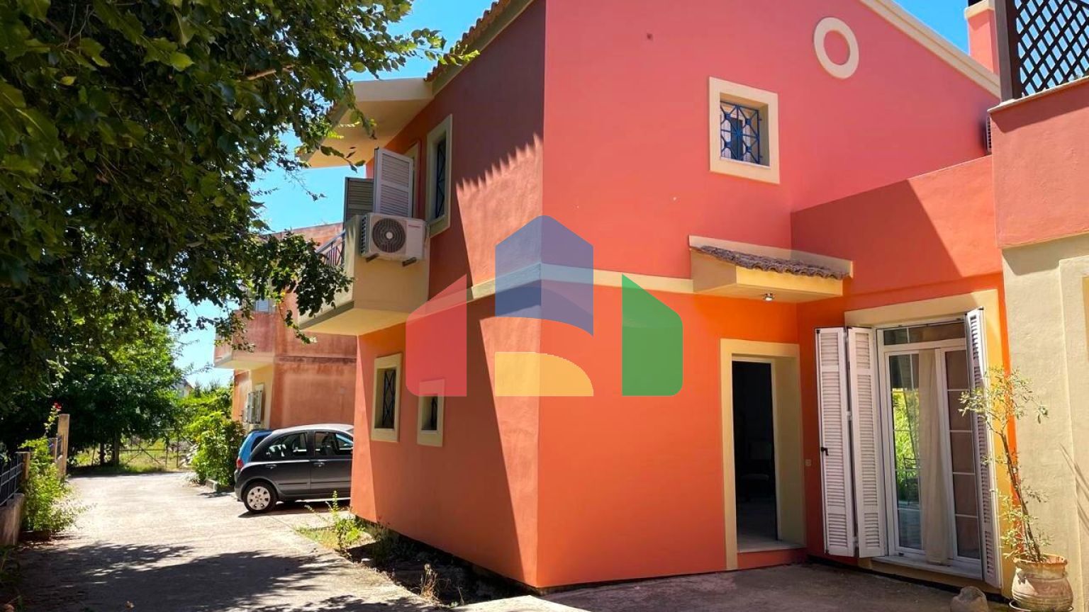 Продажа - Таунхаус 130 m² на о. Корфу