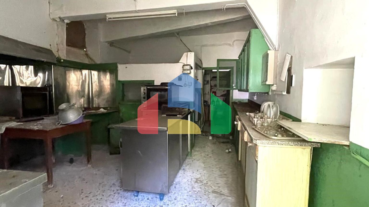 Продаж - Будівля 400 m² на о. Корфу