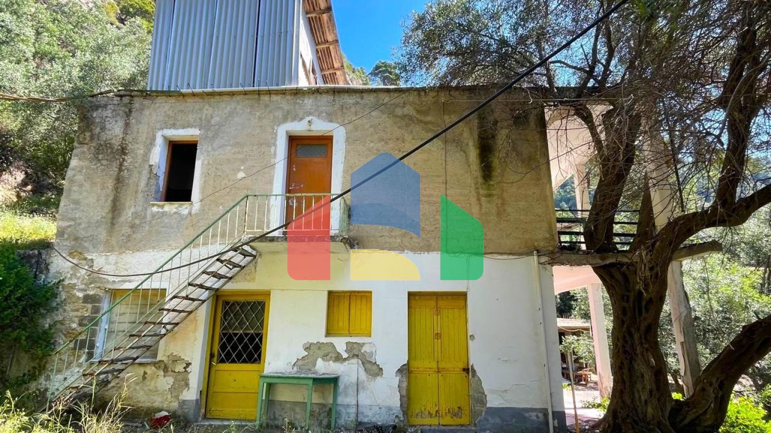 Продаж - Будівля 400 m² на о. Корфу