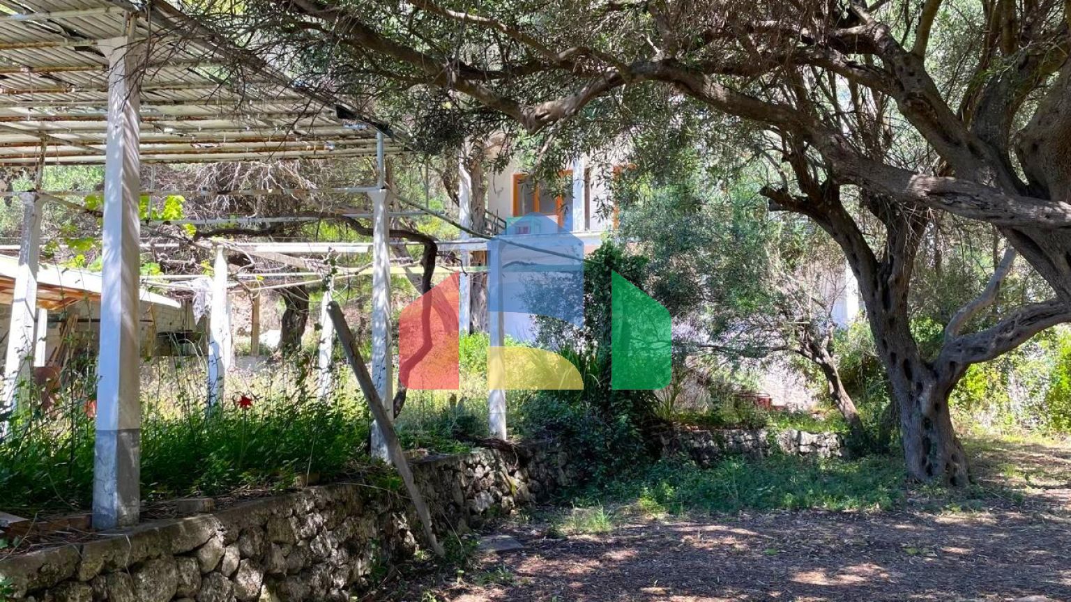 Продаж - Будівля 400 m² на о. Корфу