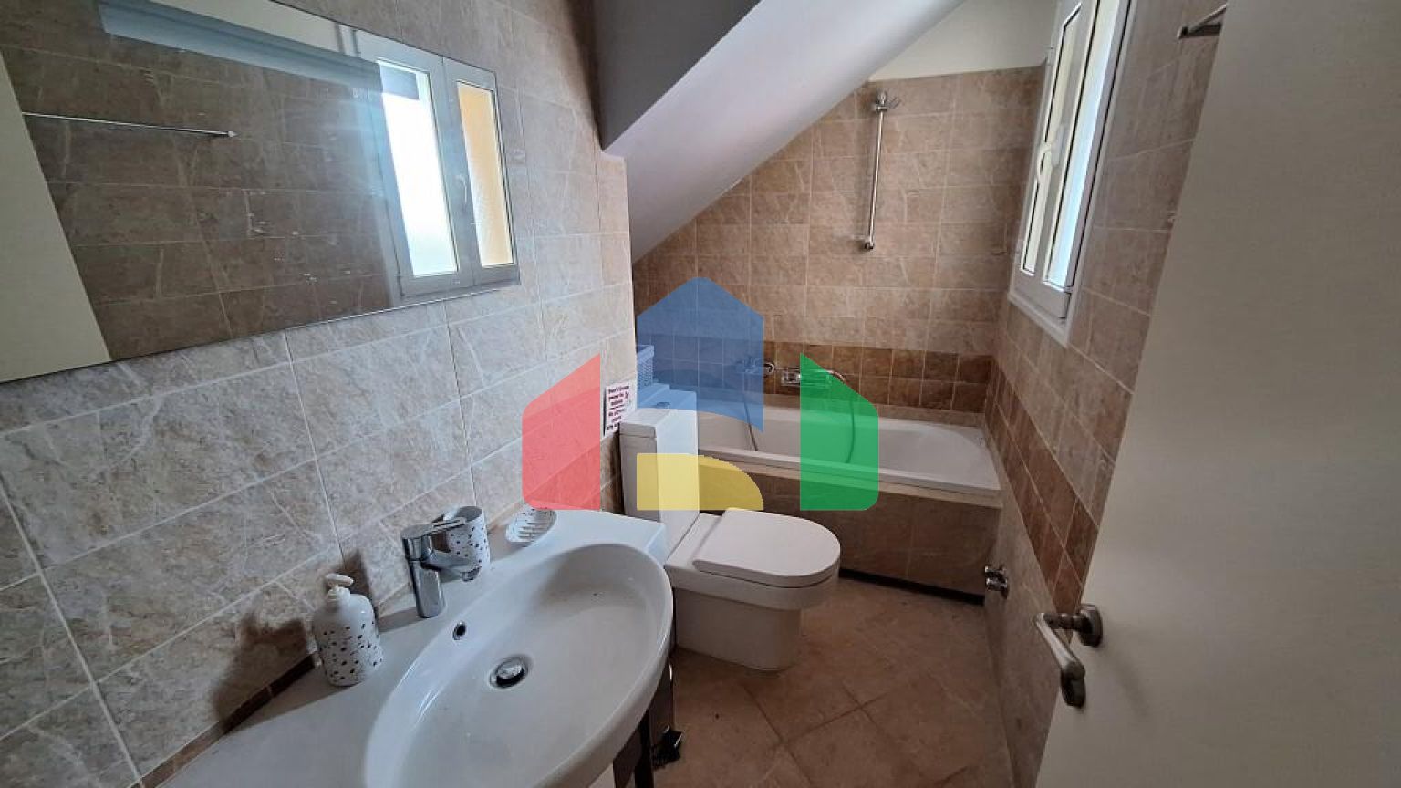 Продаж - Котедж 302 m² на о. Корфу