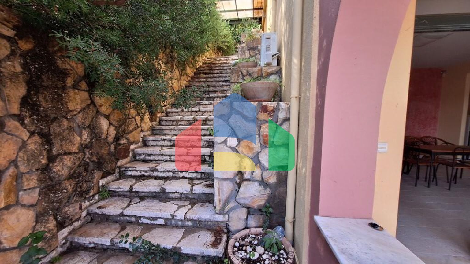 Продаж - Котедж 302 m² на о. Корфу