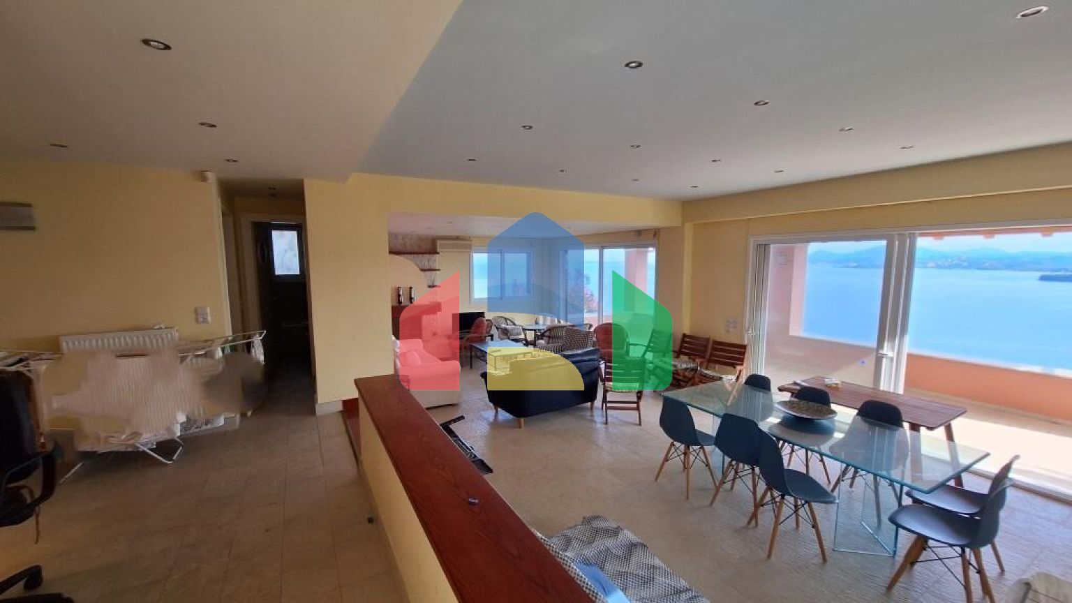 Продаж - Котедж 302 m² на о. Корфу