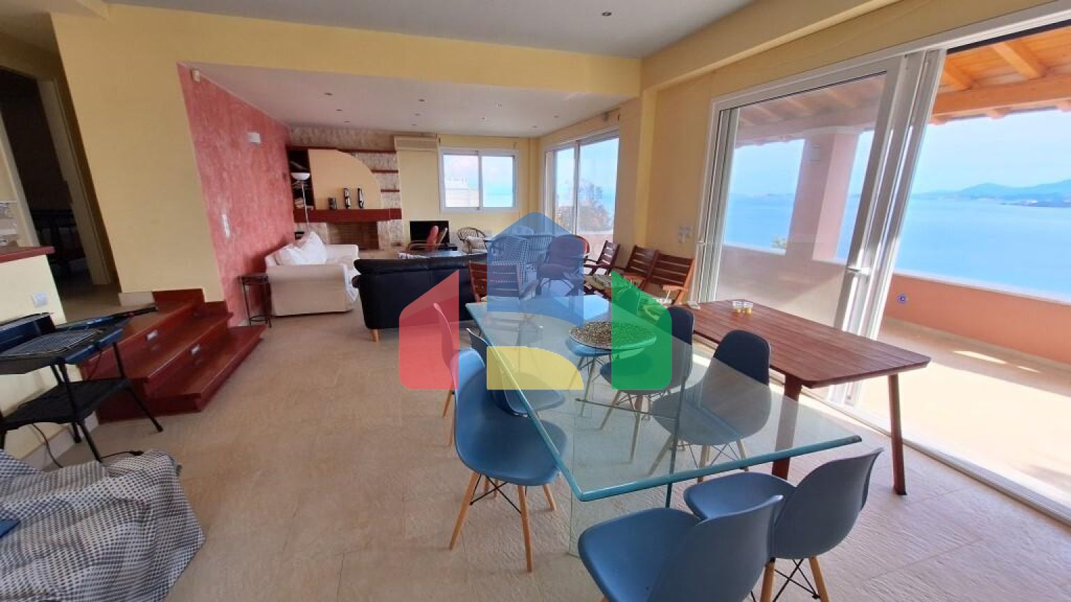 Продаж - Котедж 302 m² на о. Корфу