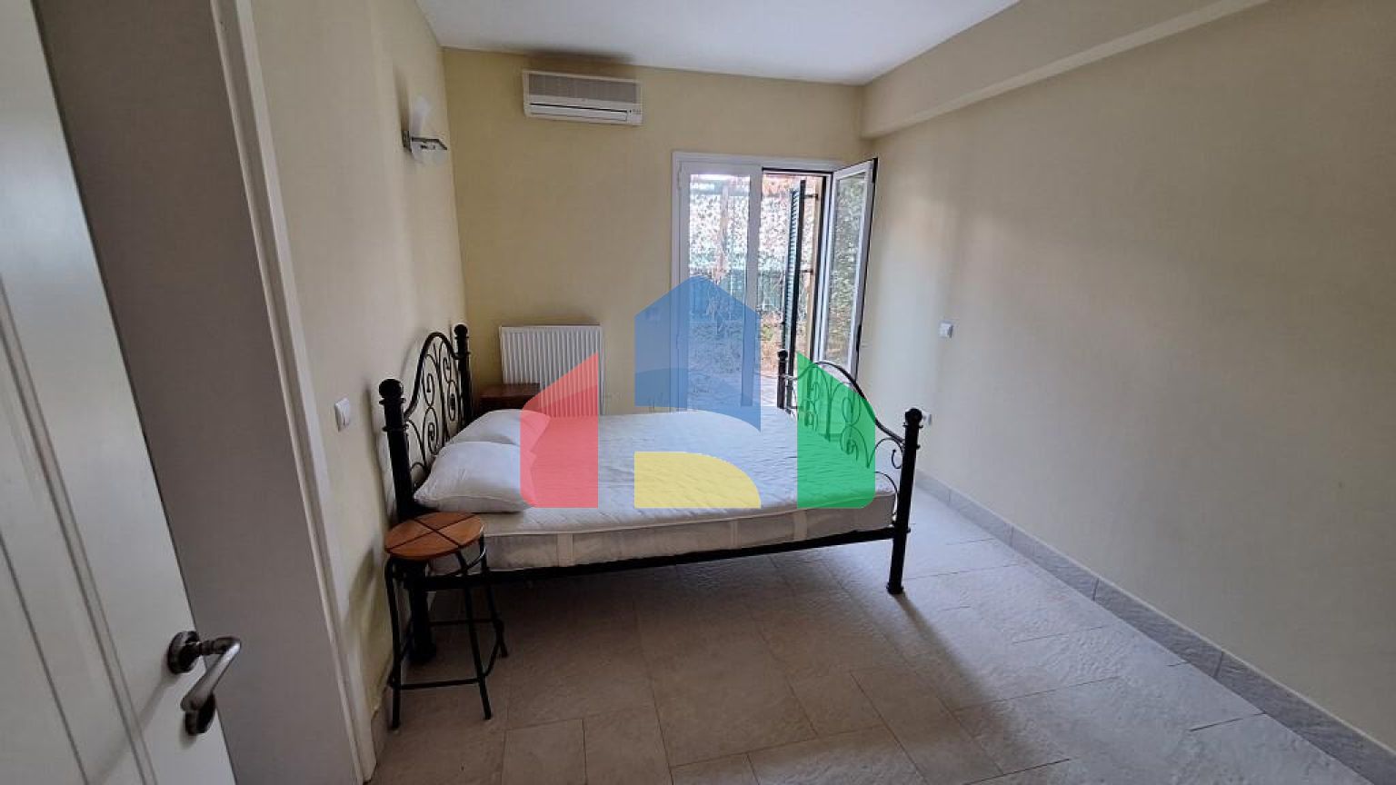 Продаж - Котедж 302 m² на о. Корфу